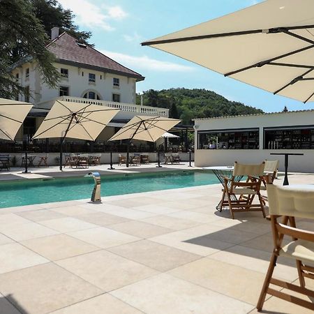 Sequoias Golf & Ressort Hotel Ruy-Montceau Екстериор снимка