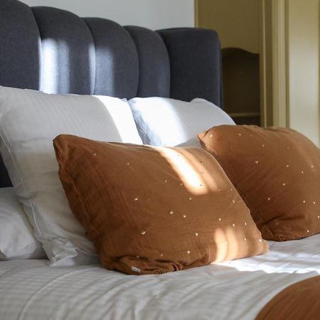 Sequoias Golf & Ressort Hotel Ruy-Montceau Екстериор снимка