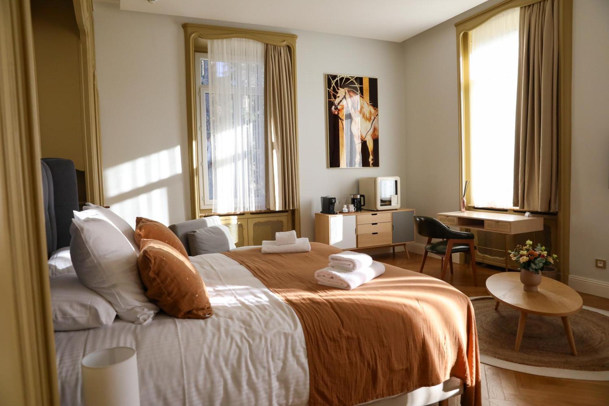 Sequoias Golf & Ressort Hotel Ruy-Montceau Екстериор снимка